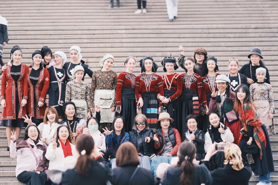 格鲁吉亚旅行攻略_格鲁吉亚助孕合法中介_高加索三国文化之旅