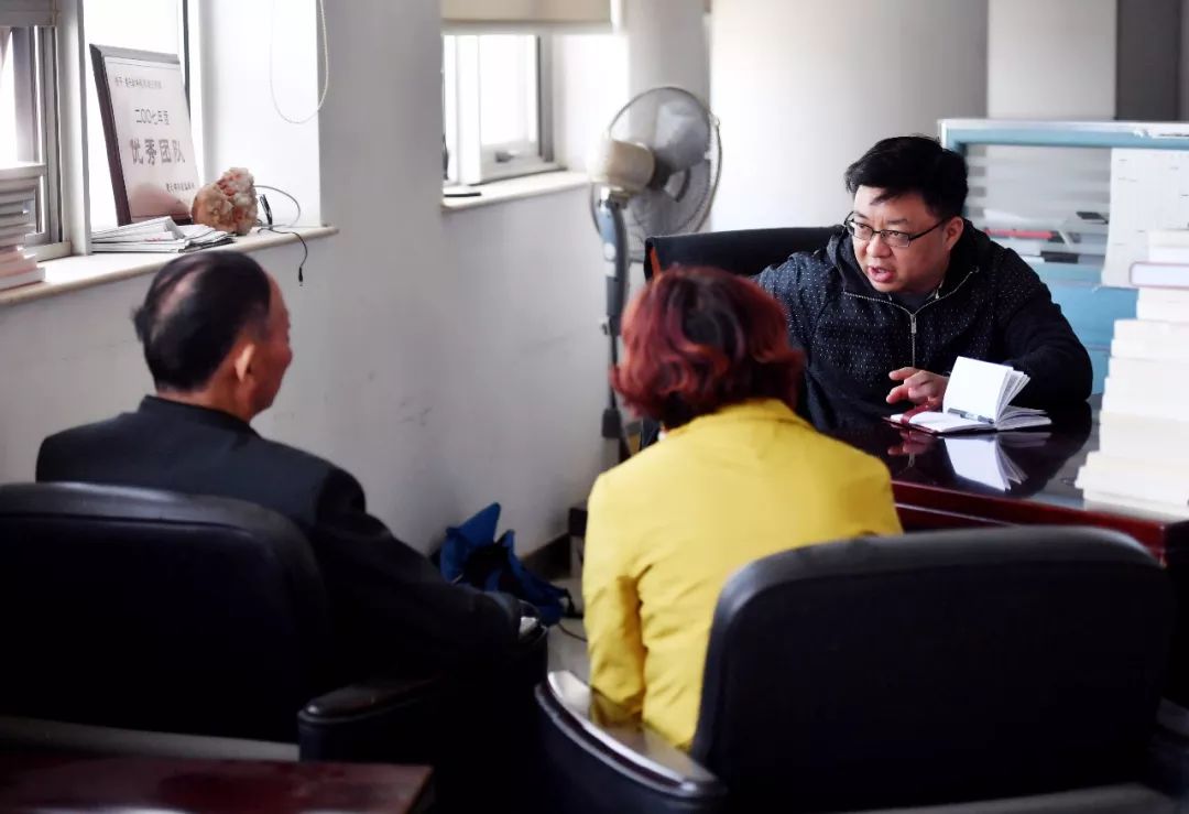 格鲁吉亚助孕孩子费用_高龄夫妻代孕生子_违规代孕法律问题
